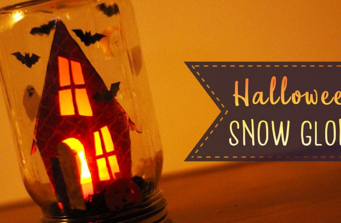 Haunted House Halloween Snow Globe