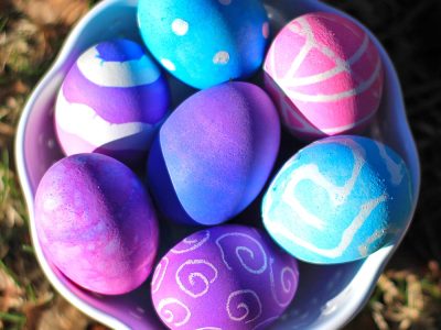 8 Fun Ways to Dye Easter Eggs!